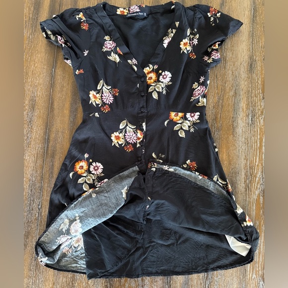 Abercrombie & Fitch Women’s Black Floral Button Up Dress Size XS - Picture 11 of 13
